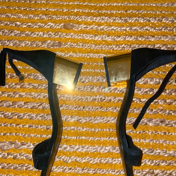 Black Steve Madden Gold Plated Mule Heel - Picture 2 of 3